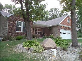 16415 Elder Oak Trl, Fenton, MI 48430