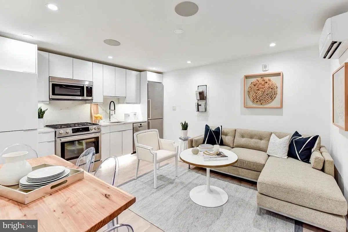 1 bed, 410 sqft, $2,295 — Photo 1
