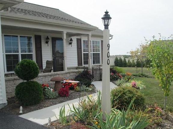 4th image of 900 Walnut Crest Dr