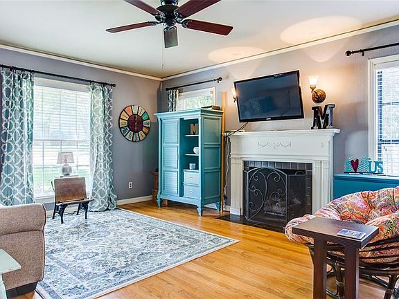 3rd image of 2619 Marvin Ave