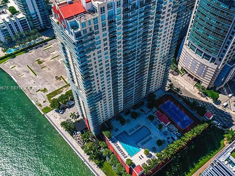 1155 Brickell Bay Dr #1205 — Photo 2