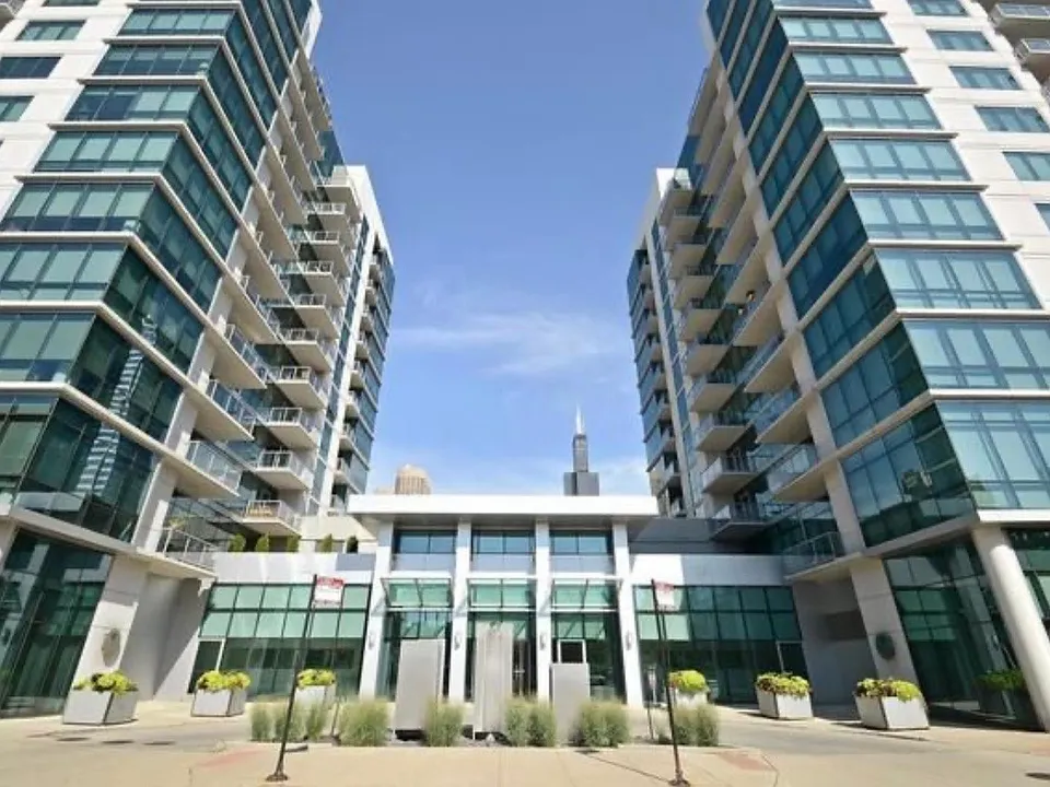 125 S Green St #709A
