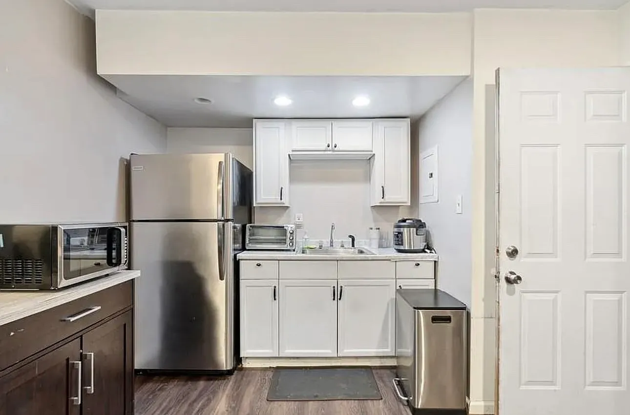 1 bed, $1,600 — Photo 2