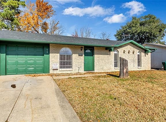 2nd image of 929 Springwood Dr