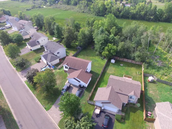 301 Arabian Ln, Isanti, MN 55040