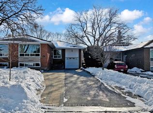 47 Woodthorpe Rd, Toronto, ON M4A1S6