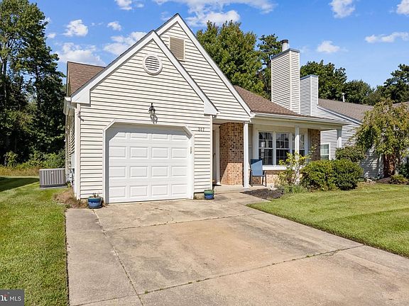 2nd image of 317 Trinidad Blvd