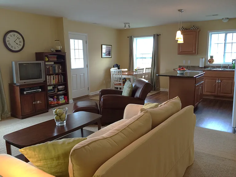 Parkview Apartments & Townhomes — Photo 7