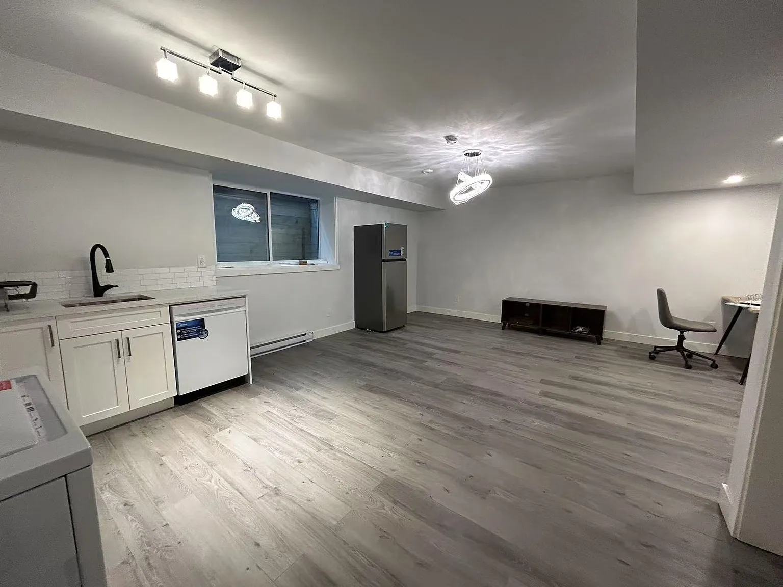 1 bed, 700 sqft, $1,500 — Photo 2