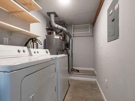 5th image of 12 Summit Ct
