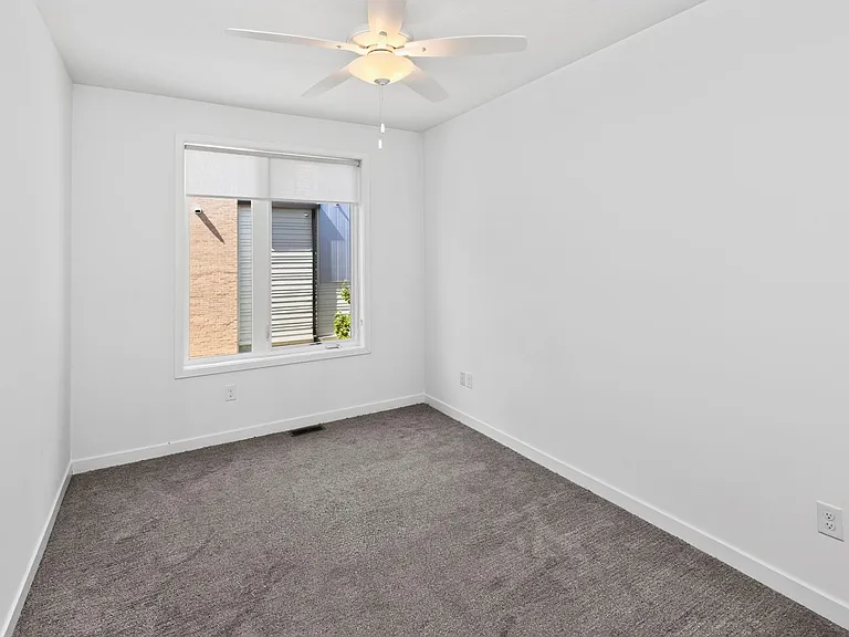 244 E Center St — Photo 19