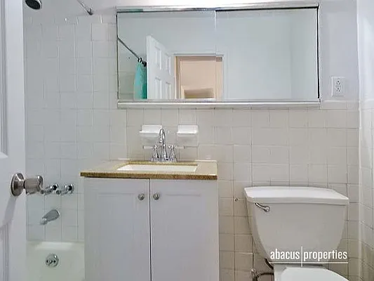 Rented by Abacus Properties | media 18