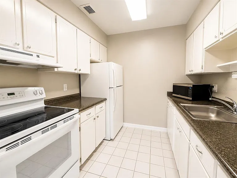 4325 Aegean Dr #202B — Photo 6