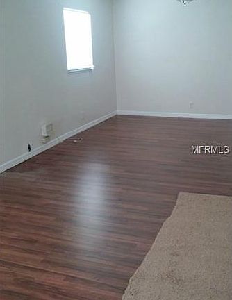 5th image of 910 E Ida St