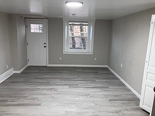 4th image of 100 E Market St APT 5