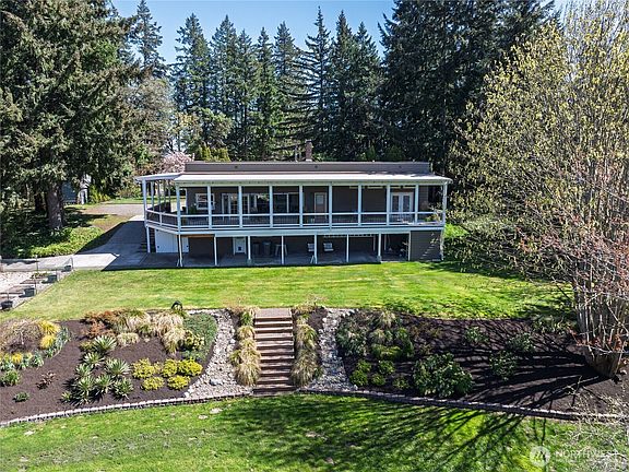 2nd image of 6009 Harlow Drive