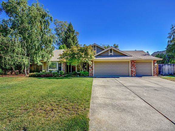 2nd image of 1689 Wyndham Way
