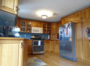 54 Deerfield Dr, West Warwick, RI 02893