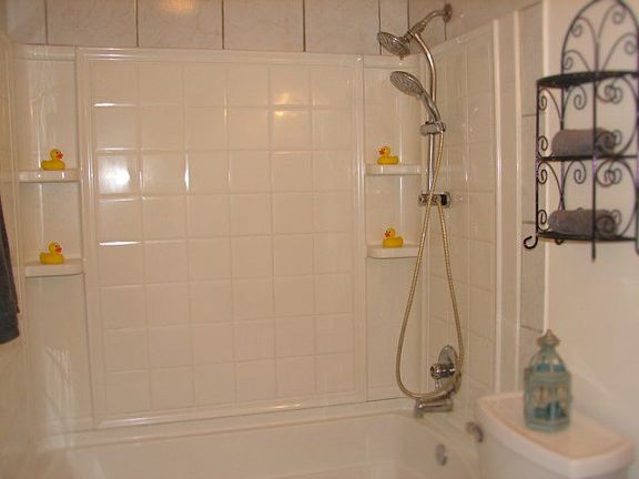 5th image of 634 Danberry St