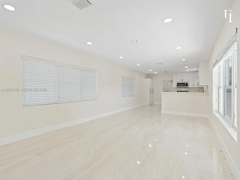 3228 NW 11th Ave — Photo 5
