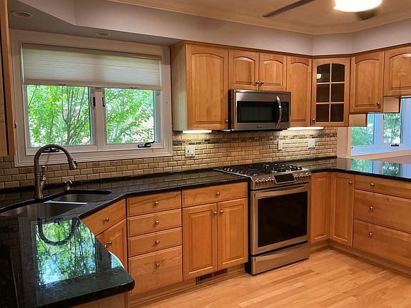 5th image of 2310 Churchill Dr