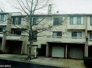 9765 Lake Shore Dr, Gaithersburg, MD 20886
