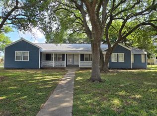 1114 W 5th St, Freeport, TX 77541