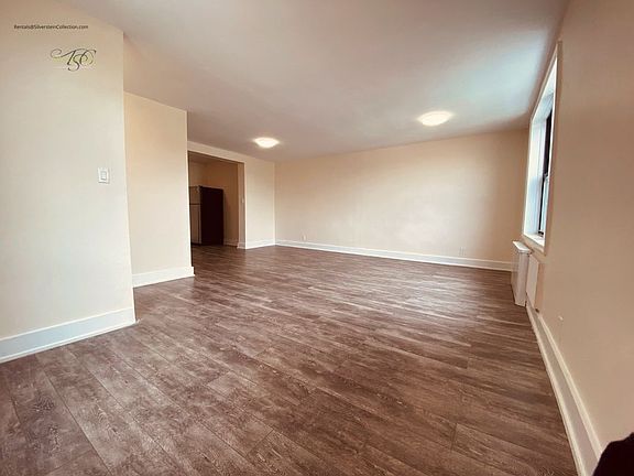 3rd image of 4140 Denman St APT 4H