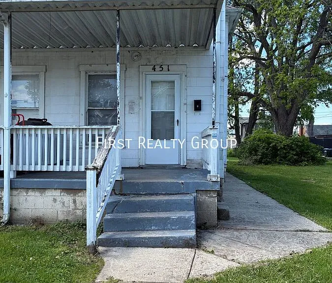 451 Hunter Ave — Photo 2