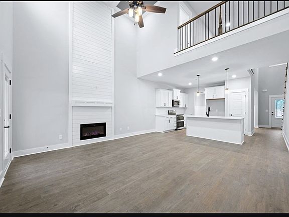 2nd image of 955 Alton Dr
