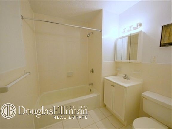 2nd image of 420 E 102nd St APT 9b