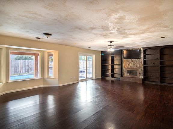5th image of 1455 W La Vida Lane