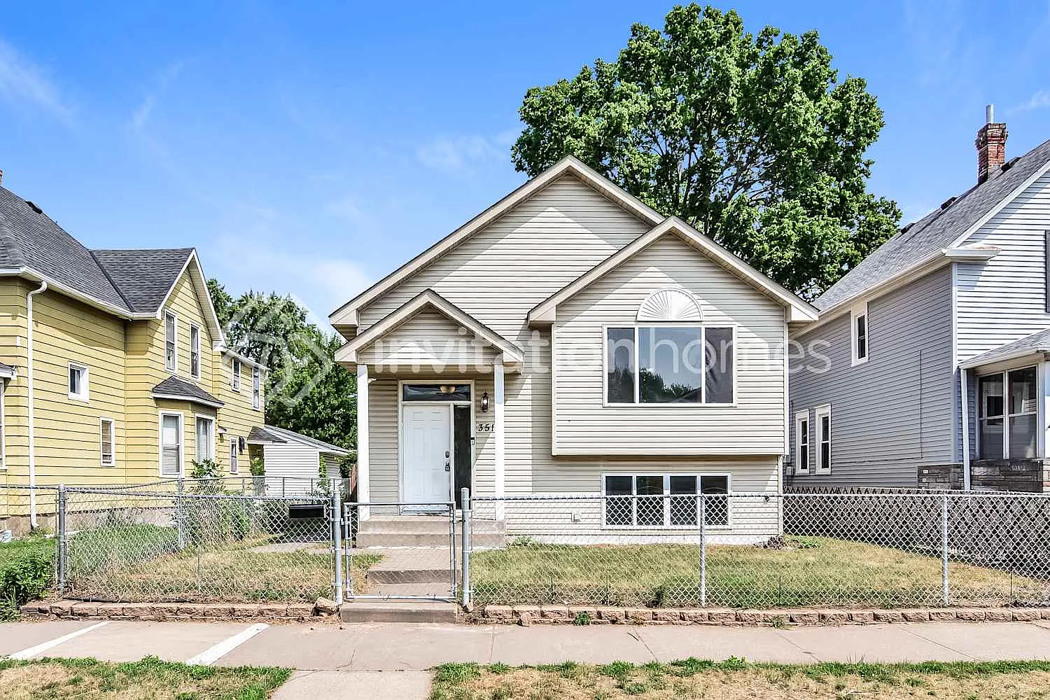 351 4th Ave S South Saint Paul, MN 55075 — Photo 1