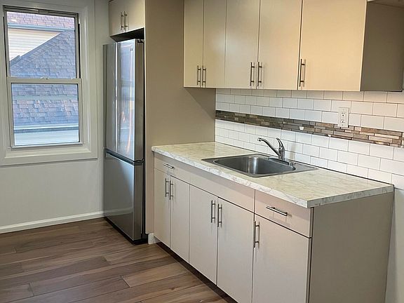 5th image of 514 Melyn Pl Floor 2