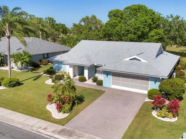 1909 E View Dr, Sun City Center, FL 33573