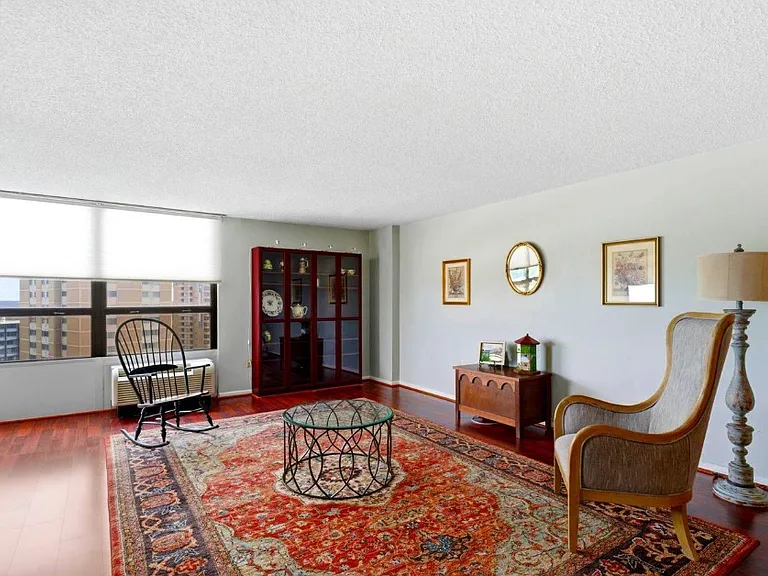 205 E Joppa Rd #1809-B-1809 — Photo 1
