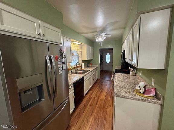 4th image of 1415 Den Jean Dr NE