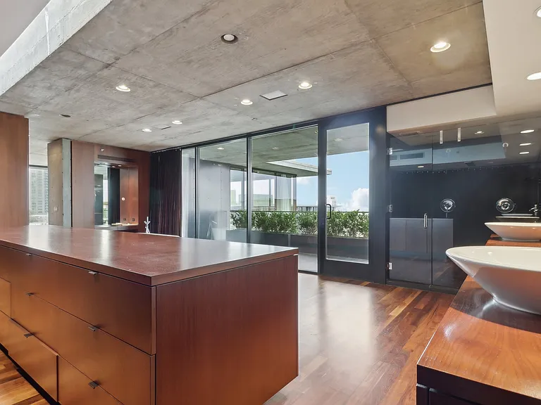The Q Lofts — Photo 25