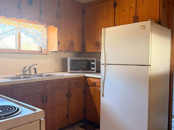 4th image of 117 Pine St