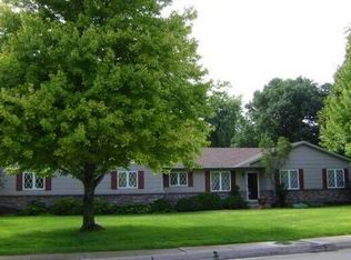 2208 Apache Rd, Grand Island, NE 68801