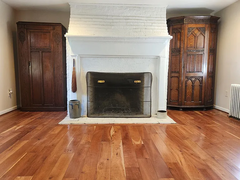 1520 Ridout Ln — Photo 8