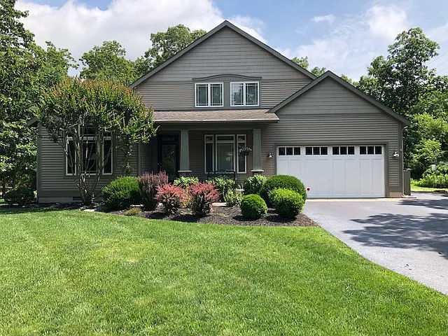 2 Caramar Dr photo 1