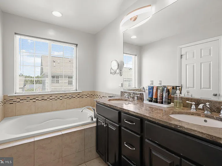 9364 Paragon Way — Photo 21