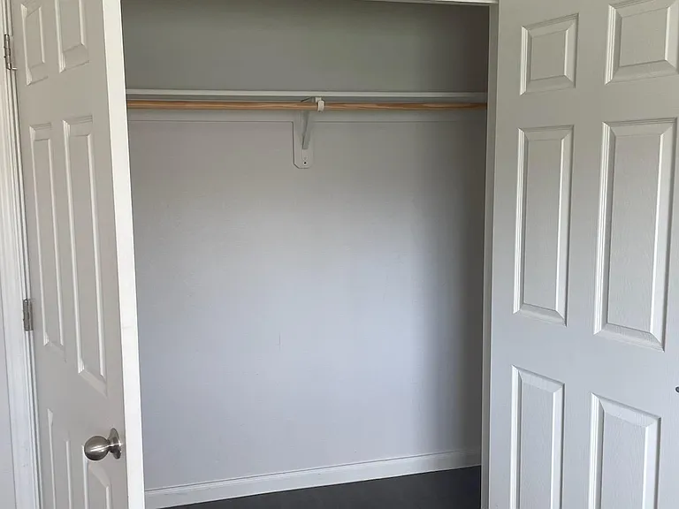 708 Circle Diamond Ln #B — Photo 7