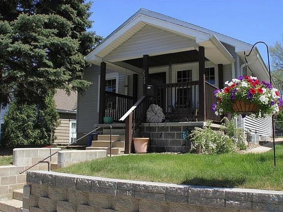 2nd image of 2926 Pierce St