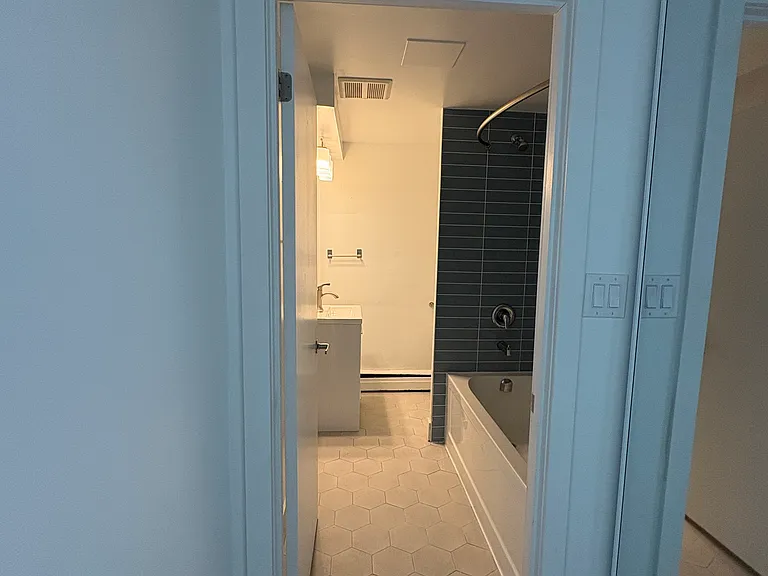 20 Craig St — Photo 7
