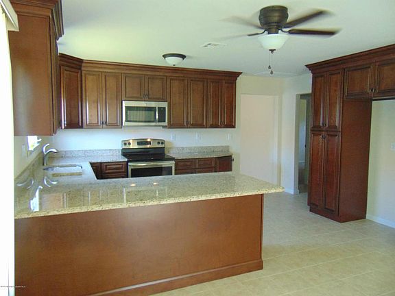 5th image of 17 Santa Fe Ct