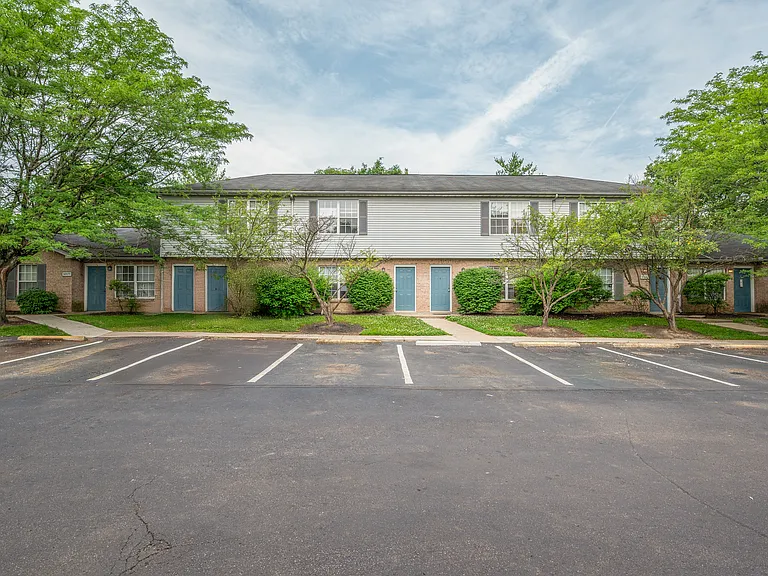 Crescent Village — Photo 19