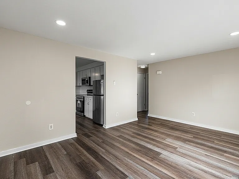 3618 Lombard Ave #202 — Photo 14