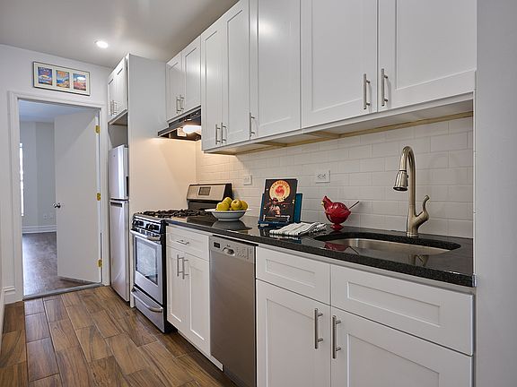 3rd image of 524 W 140th St APT 2